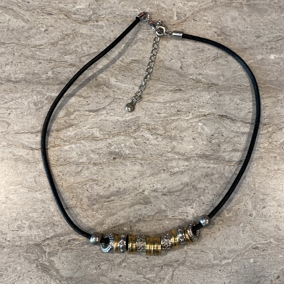 Black leather Choker Necklace - Picture 4 of 7